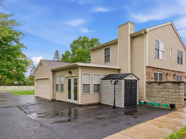 829 Johnson St #A, Chesterton, IN 46304
