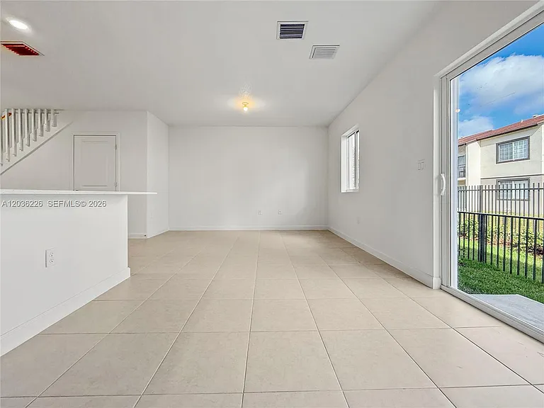 3770 SW 50th Ave #3770 — Photo 12