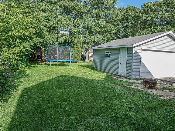 2nd image of 209 Dunbar Ave