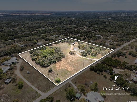 3rd image of 1547 Lost Trail