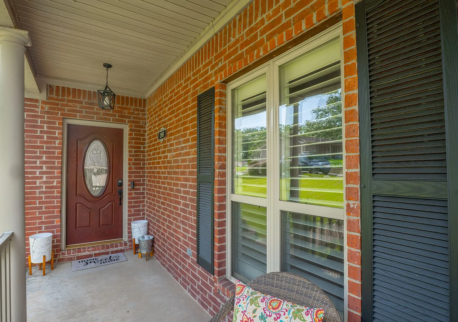 Spacious 3BR/2BA with Modern Updates — Photo 2