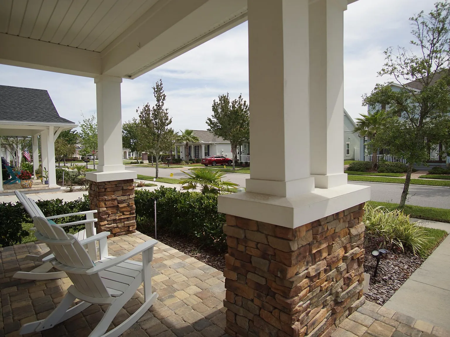 4 bed, 2514 sqft, $4,100 — Photo 2