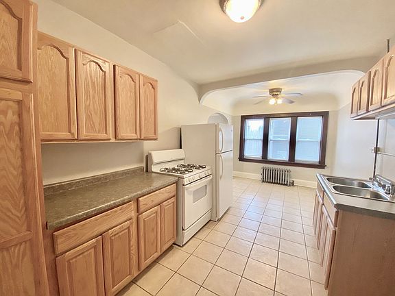 4th image of 1810 E Oklahoma Ave APT 4