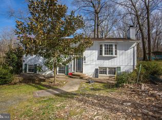 12211 Yellow Brick Rd, Fairfax, VA 22030