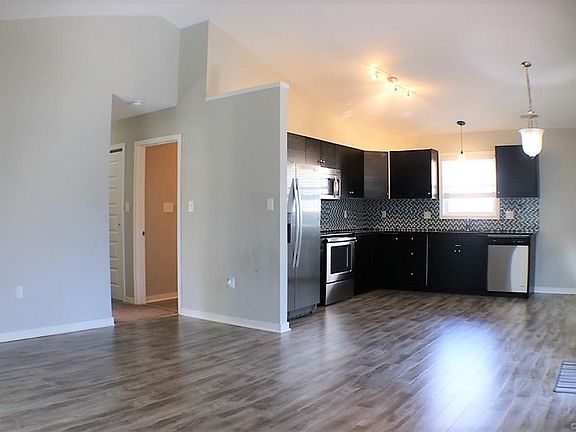2nd image of 2714 Dellrose Ave