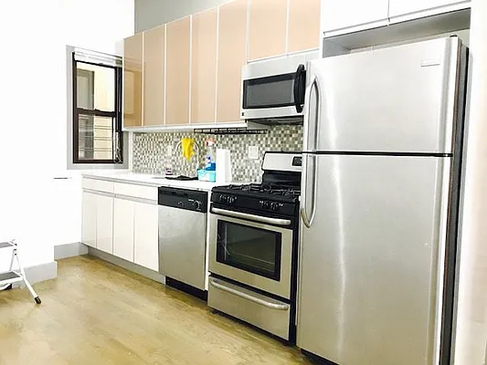 Rented by null | media 6