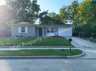 1202 Valley View Dr, Arlington, TX 76010