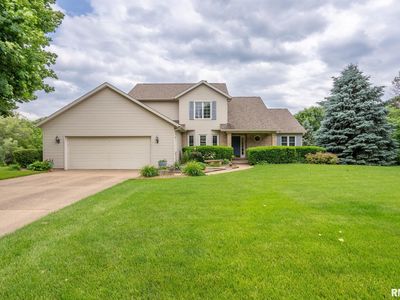 1010 Meadows Cir, Bettendorf, IA, 52722