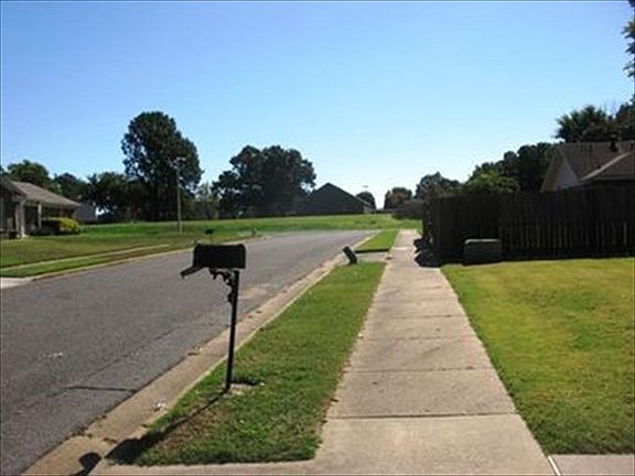 3rd image of 3505 Fox Leigh Dr