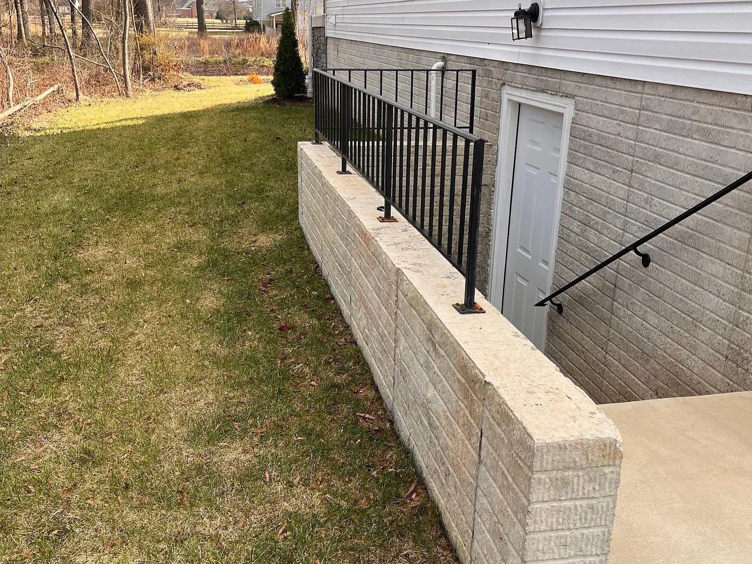 90 Edelton Ave — Photo 2
