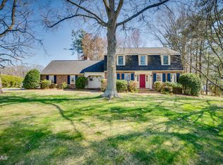 725 Chippendale Rd, Kingsport, TN 37660