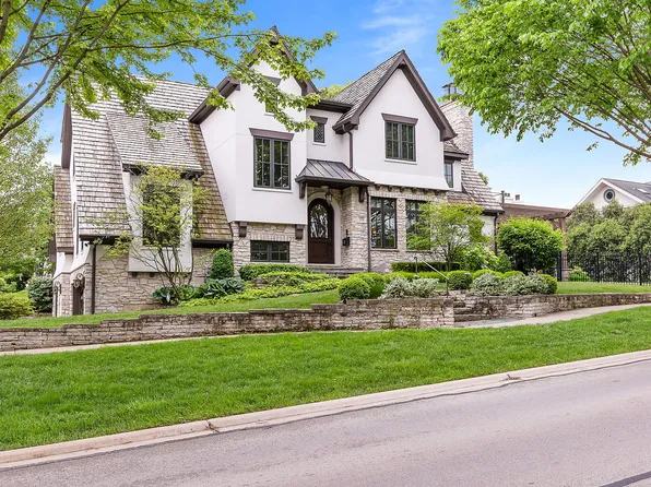 532 W 8th St, Hinsdale, IL 60521