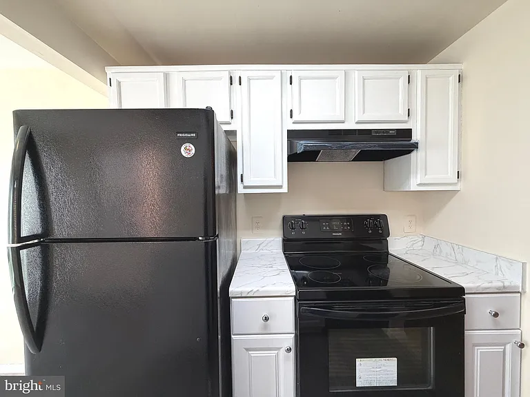 18131 Chalet Dr #24-103 — Photo 12