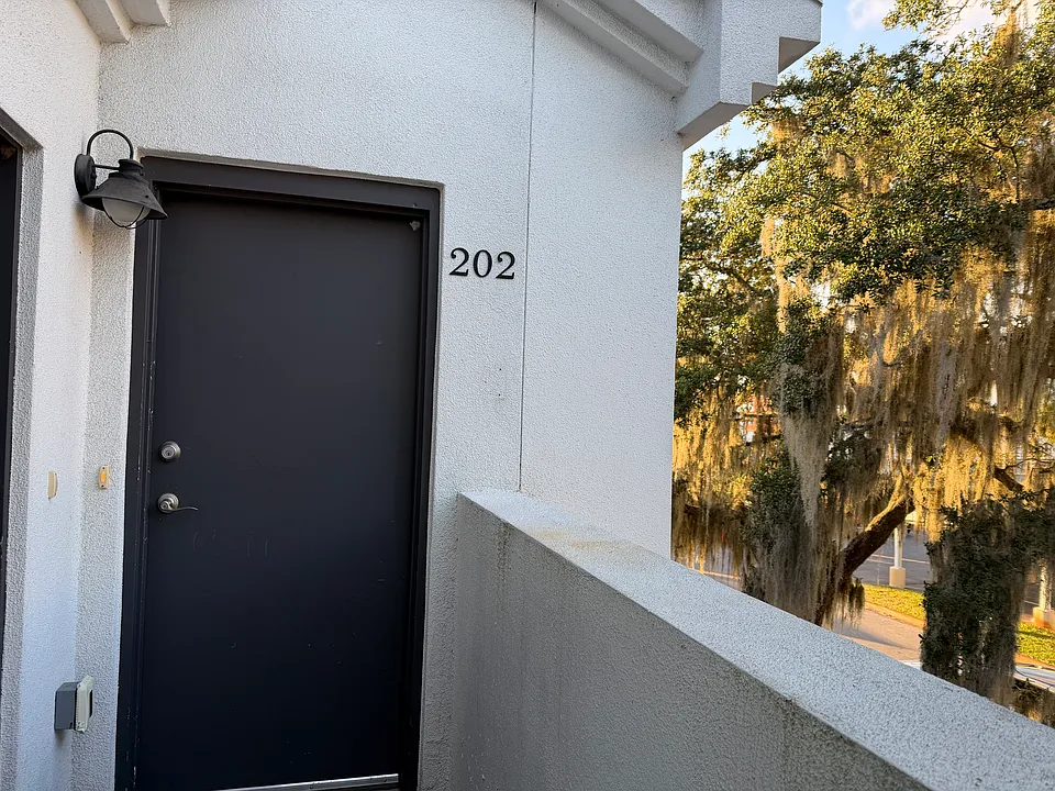 4 Laguna St #202