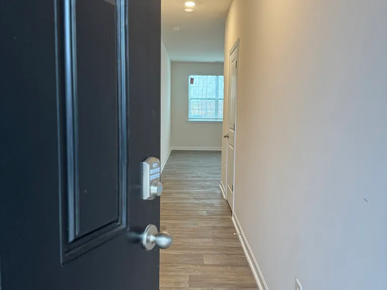 1310 Broholmer Ln — Photo 4