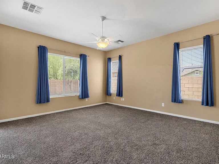 2403 E Robb Ln — Photo 15