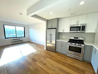 490 Myrtle Avenue, #3A