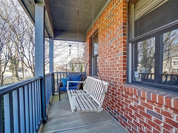 5th image of 203 Denwood Trl