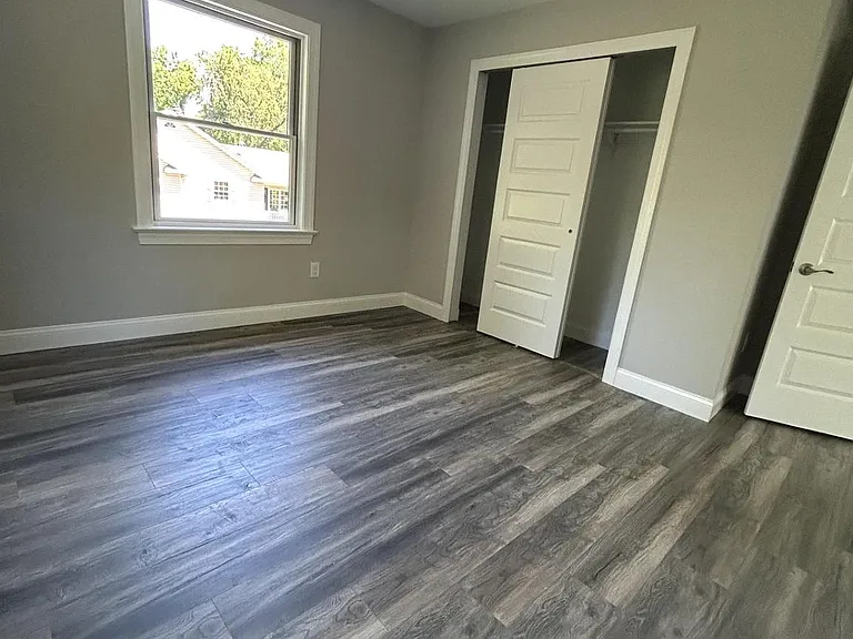 135 W Maple Ave #2 — Photo 10