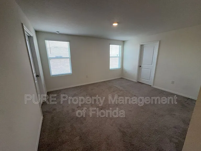 8702 SW 46th Ave — Photo 30