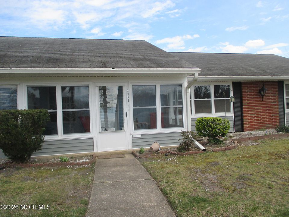 1st image of 396B Chesterfield Court
