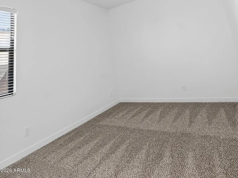 810 E Hopi Trl — Photo 17