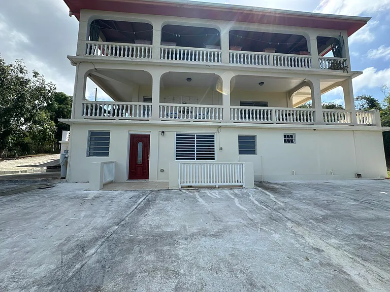 18 Whim We St — Photo 1