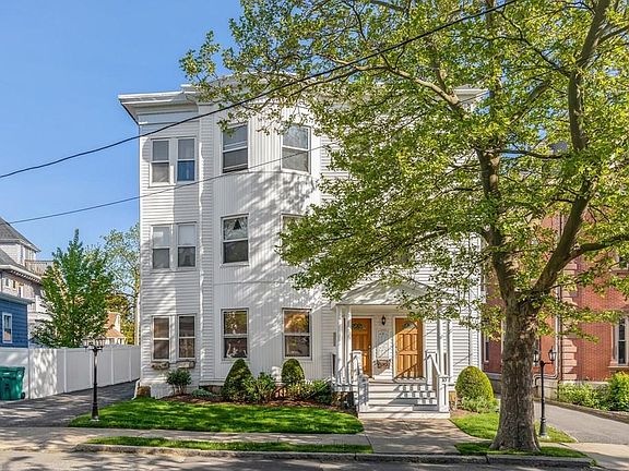 2nd image of 8-10 Kensington Park #2L
