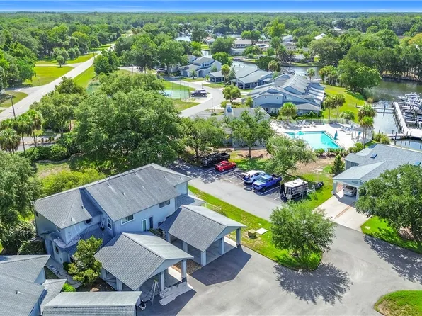 11025 W Harbor Watch Loop, Crystal River, FL 34428