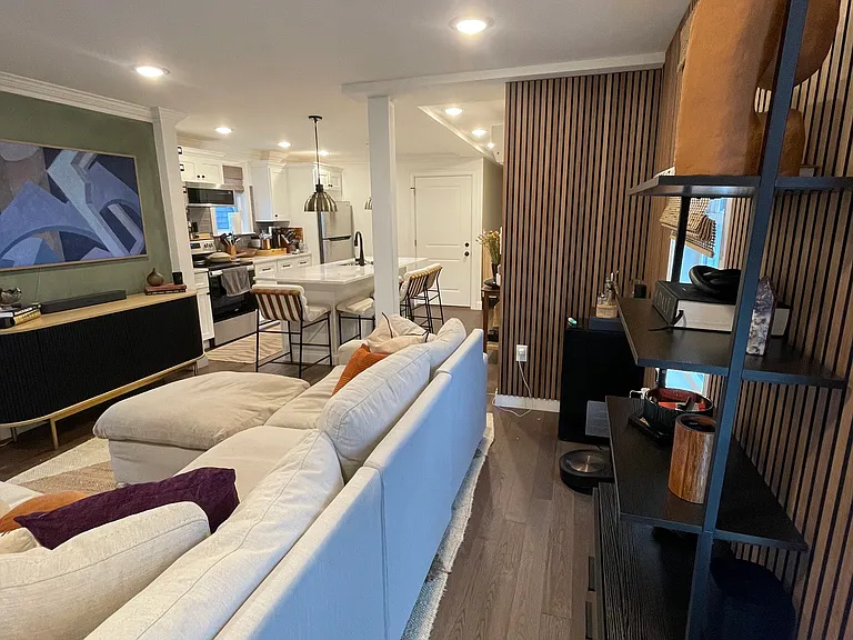 210 Everett St #2 — Photo 6