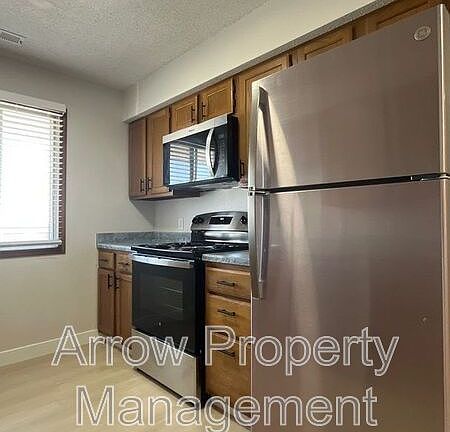 2nd image of 515 W Saunders Ave Unit 23