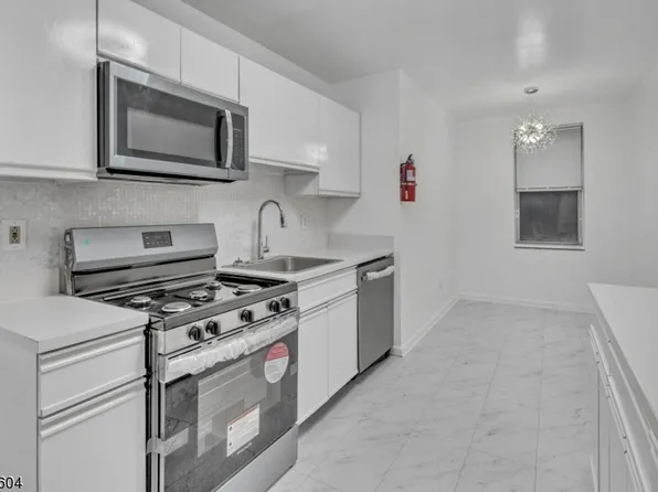 19-31 Lyons Ave #207, Newark City, NJ 07112