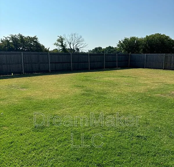 5225 E Maple Rd — Photo 15