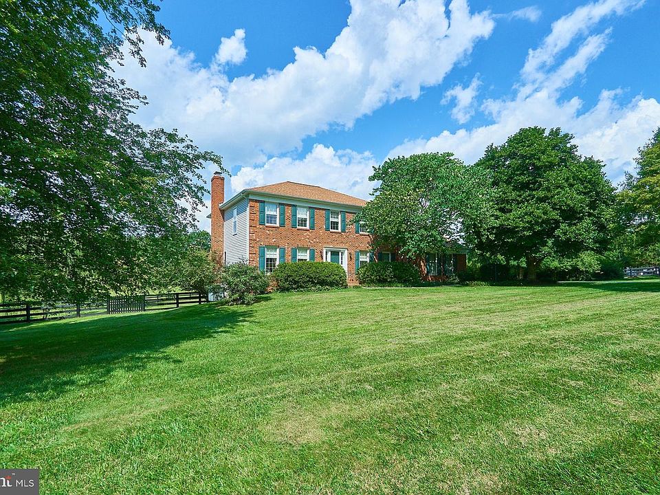 1st image of 4486 Lynn Forest Dr