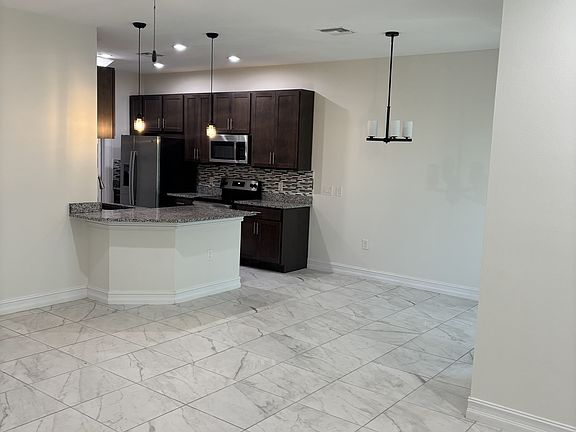 4th image of 1460 Isabella Dr Unit 106