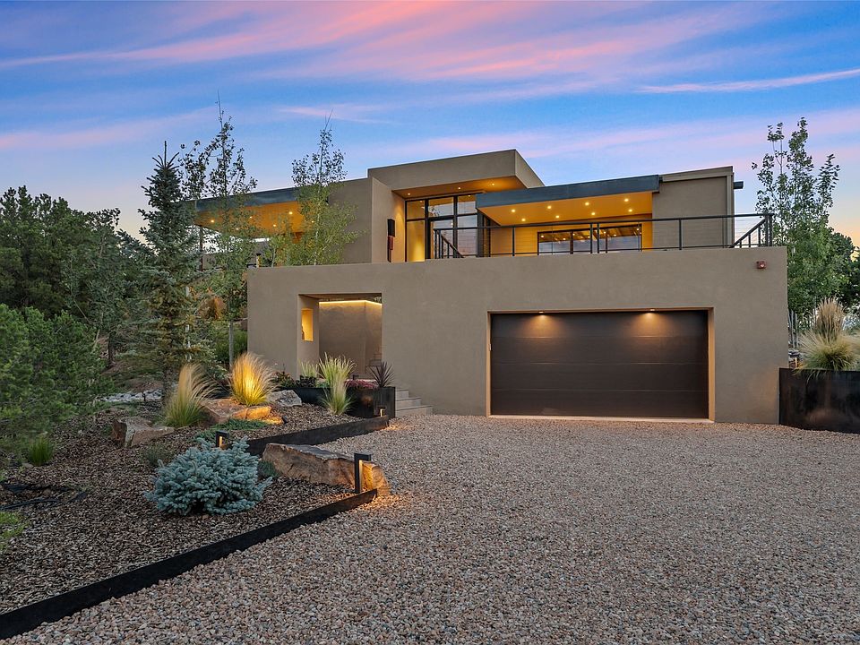 1st image of 25 Lodge Cir