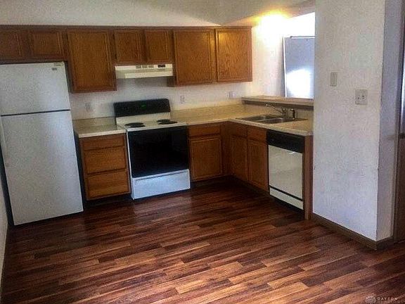 4th image of 181 Madison St #183