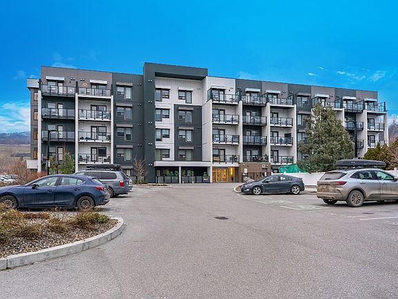 2nd image of 2555 Lakeshore Rd #310