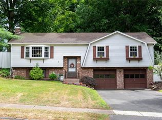 56 Quarry Brook Dr, South Windsor, CT 06074