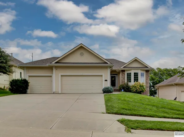 321 S 169th Cir, Omaha, NE 68118