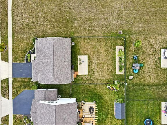 4th image of 149 Alderwood Cir