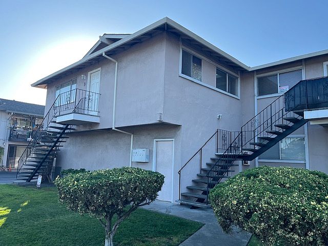 1st image of 1343 Pomeroy Ave #4