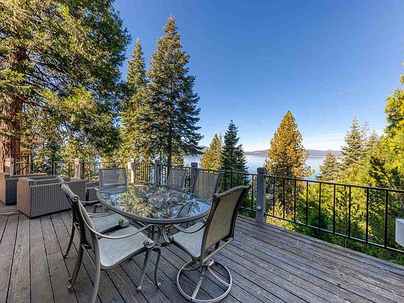 3rd image of 837 Lassen View Dr