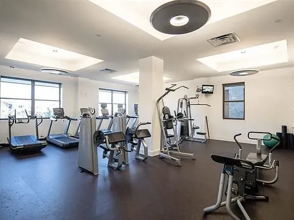 4 Beacon Way image 2 of 9