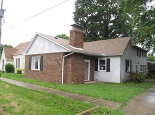 392 S 2nd St, Livingston, IL