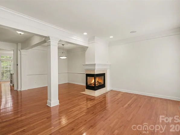 3251 Luke Crossing Dr, Charlotte, NC 28226