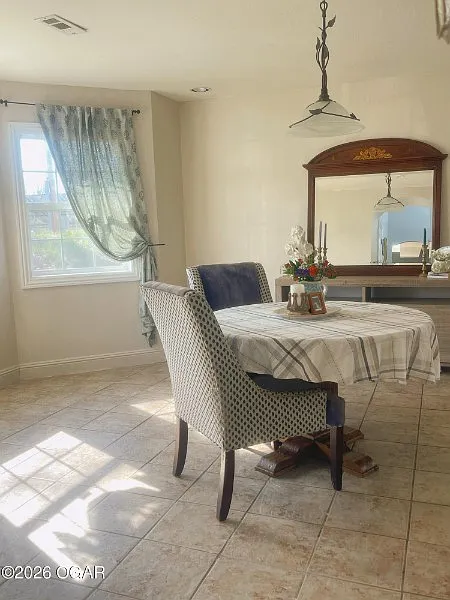 4 bed, 2800 sqft, $2,500 — Photo 4