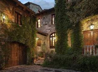 2400 Matthews Dr, Austin, TX 78703