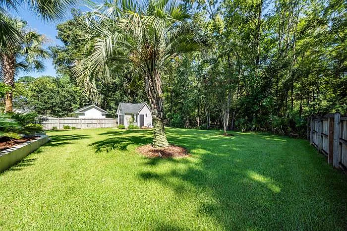 136 Oak Bluff Rd — Photo 34