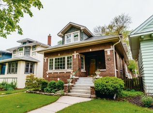 643 N Harvey Ave, Oak Park, IL 60302